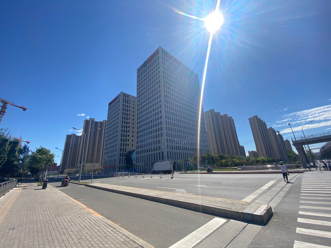 世东国际大厦实拍图3