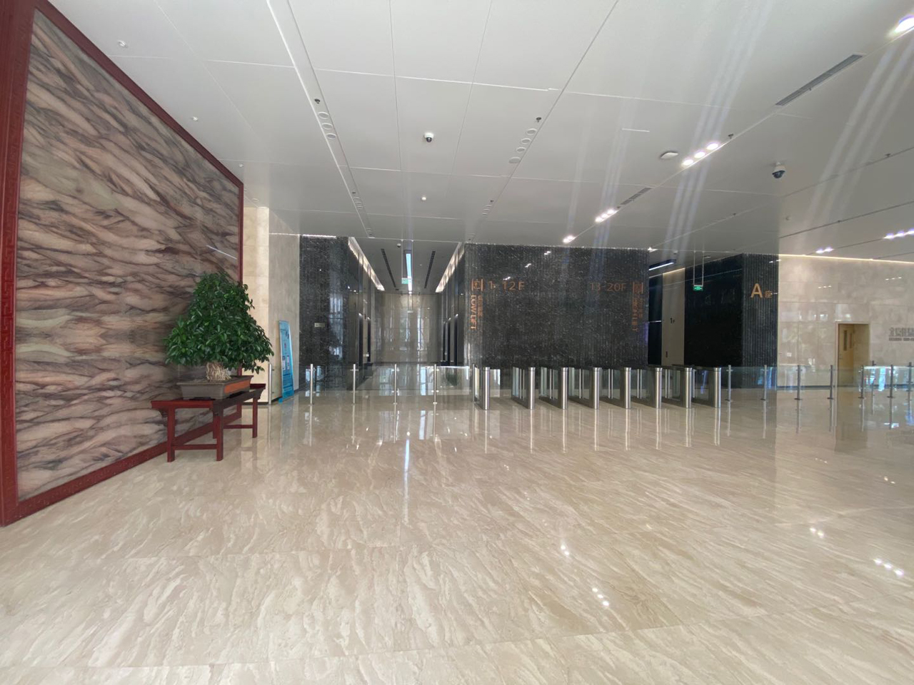 世东国际大厦大堂